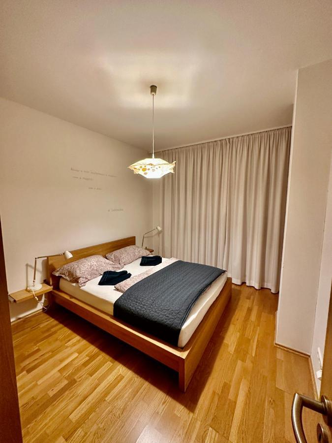 Central Apartment With Balcony Budapeste Exterior foto