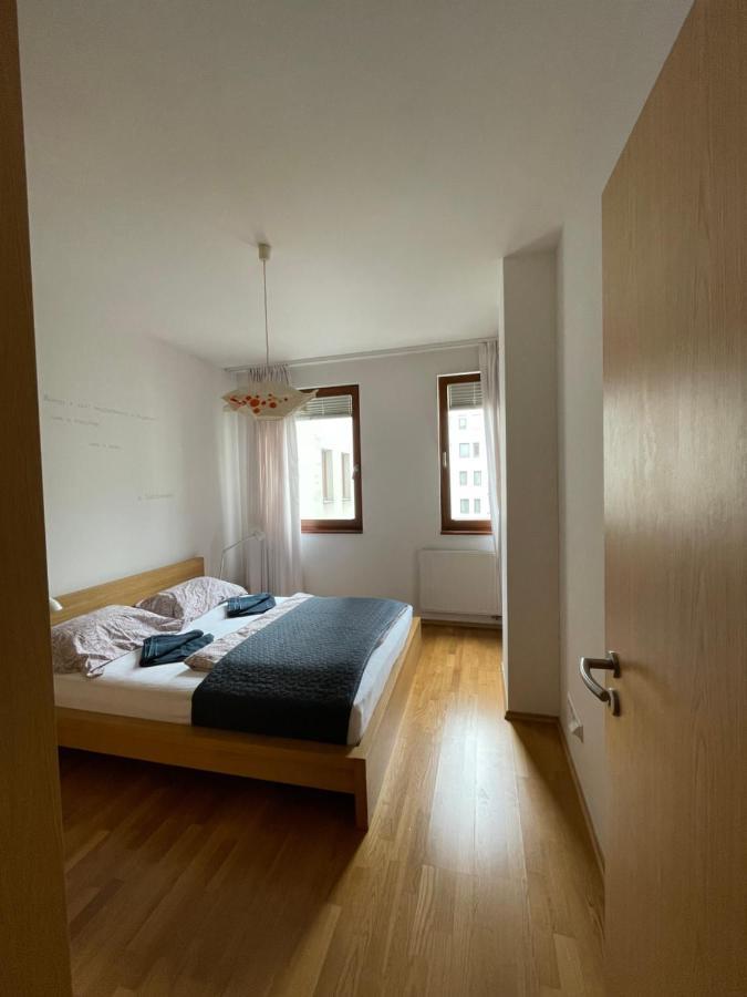 Central Apartment With Balcony Budapeste Exterior foto