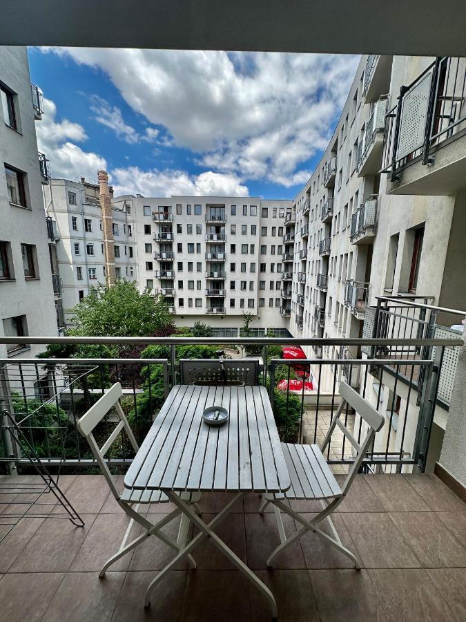 Central Apartment With Balcony Budapeste Exterior foto