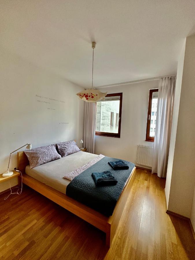 Central Apartment With Balcony Budapeste Exterior foto