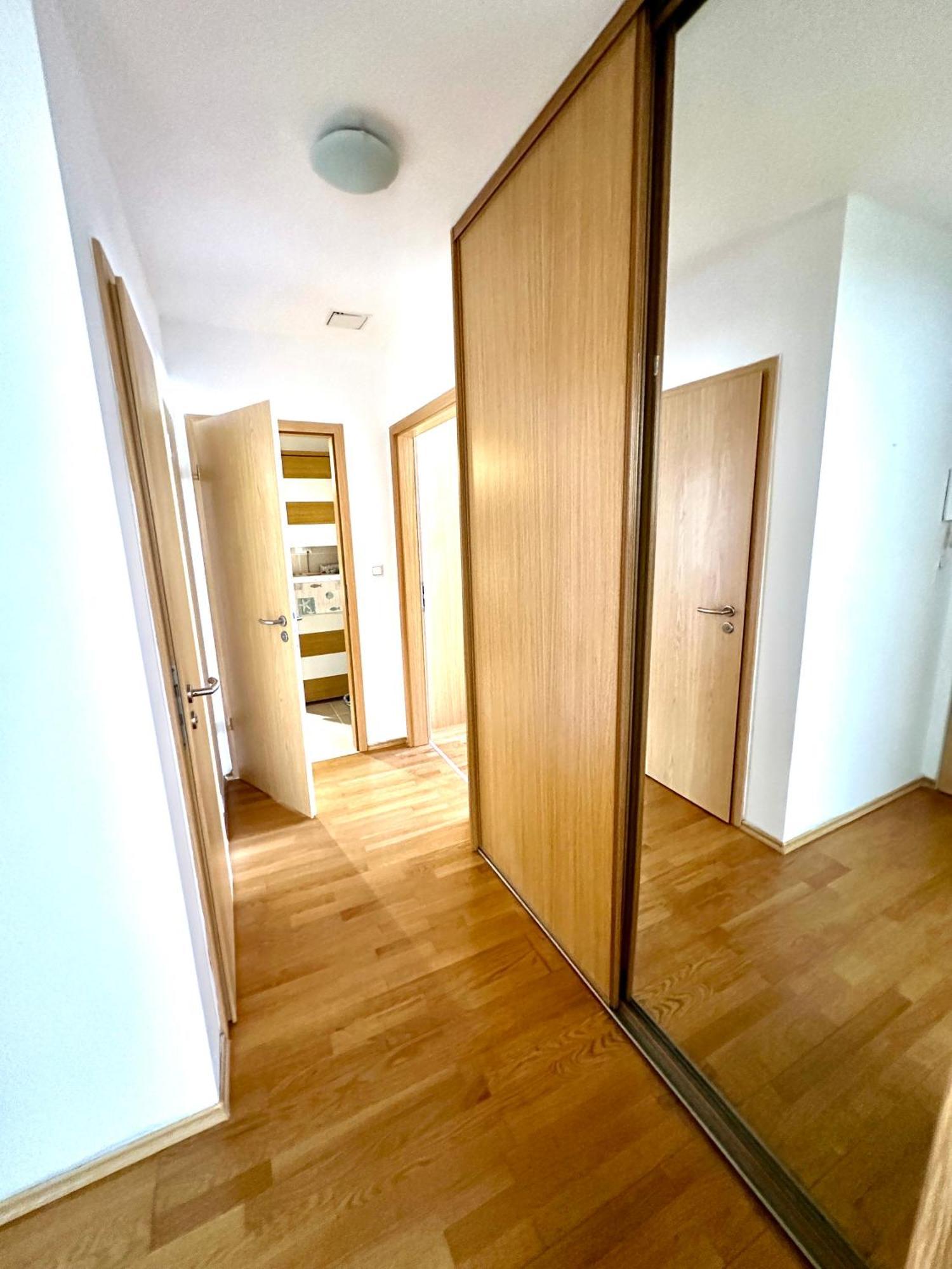 Central Apartment With Balcony Budapeste Exterior foto